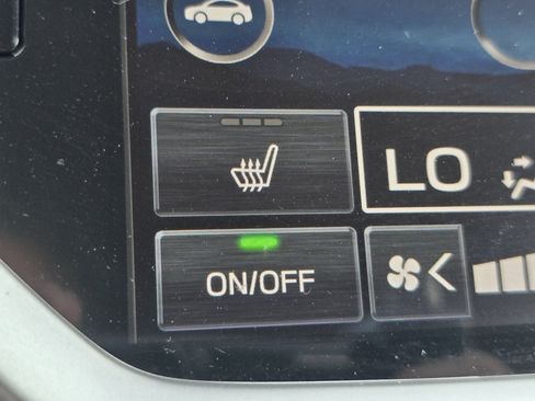 Used 2024 Subaru Ascent Premium w/ Convenience Package AWD/4WD image 6