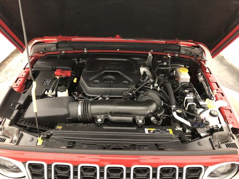 Certified 2025 Jeep Wrangler Sahara w/ Safety Group image 8