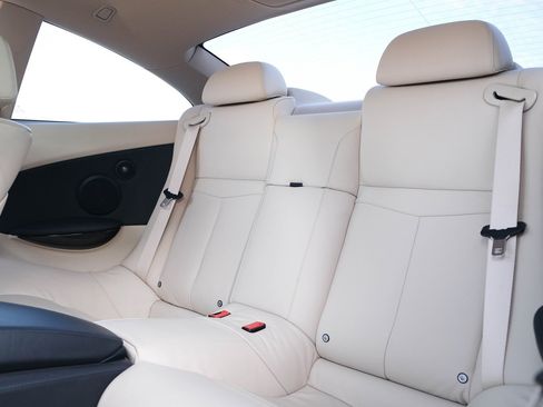 Used 2010 BMW 650i Coupe image 18