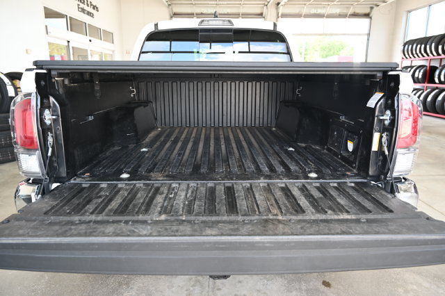 Used 2023 Toyota Tacoma TRD Off-Road AWD/4WD image 8