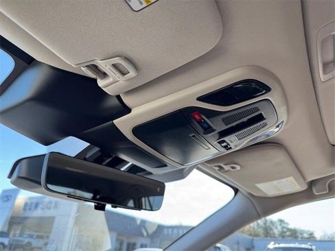 Used 2024 Subaru Outback Touring w/ Popular Package #2 image 28