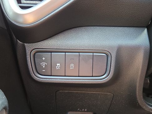 Used 2024 Kia Soul LX w/ Option Group 015 FWD image 18
