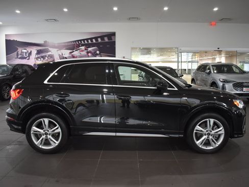 Used 2023 Audi Q3 2.0T Premium Plus w/ Premium Plus Package AWD/4WD image 8