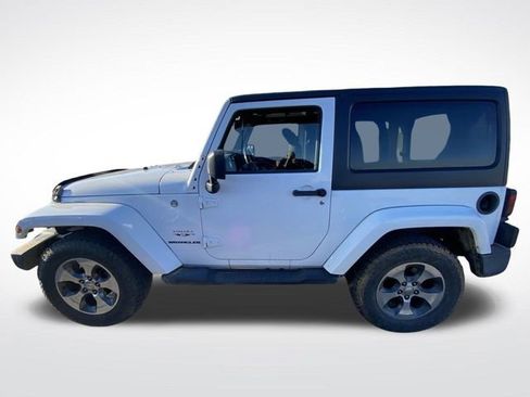 Used 2016 Jeep Wrangler Sahara w/ Connectivity Group image 4