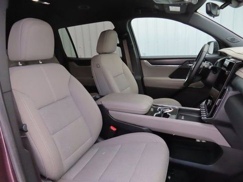 Used 2026 GMC Acadia Elevation image 25