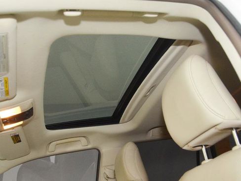 Used 2017 Lexus GX 460 Premium image 18