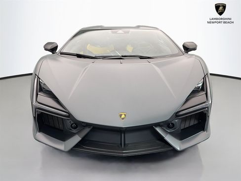 Used 2025 Lamborghini Revuelto AWD/4WD image 39