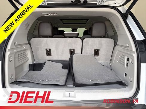 Used 2024 GMC Acadia Denali w/ Super Cruise Package image 9