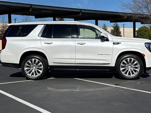 Used 2021 GMC Yukon Denali image 8