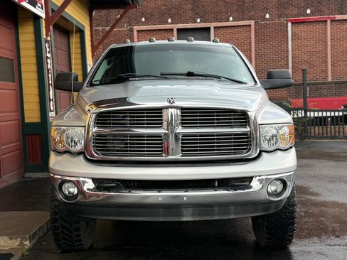 Used 2005 Dodge Ram 2500 Truck SLT AWD/4WD image 11
