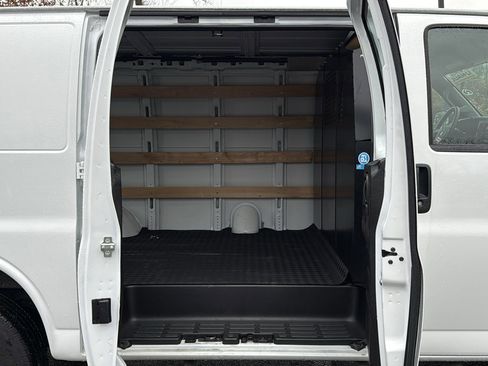 Used 2024 GMC Savana 2500 w/ Driver Convenience Package image 23