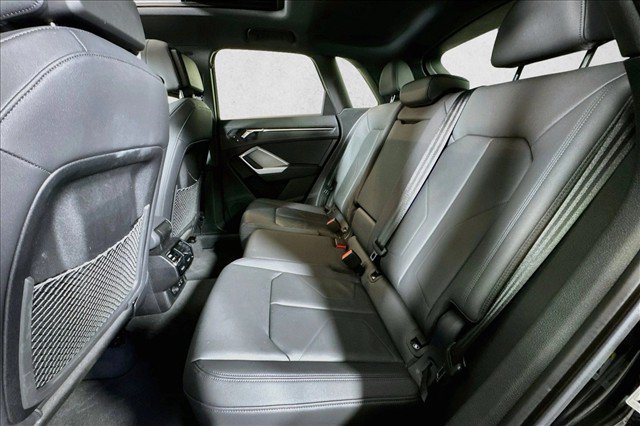 Used 2025 Audi Q3 2.0T Premium w/ Convenience Plus Package AWD/4WD image 23