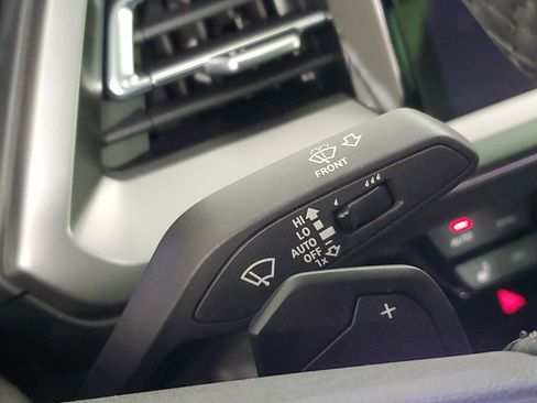 Certified 2024 Audi Q4 e-tron Premium image 36