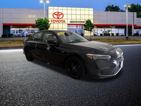 Used 2024 Honda Civic Sport image 3