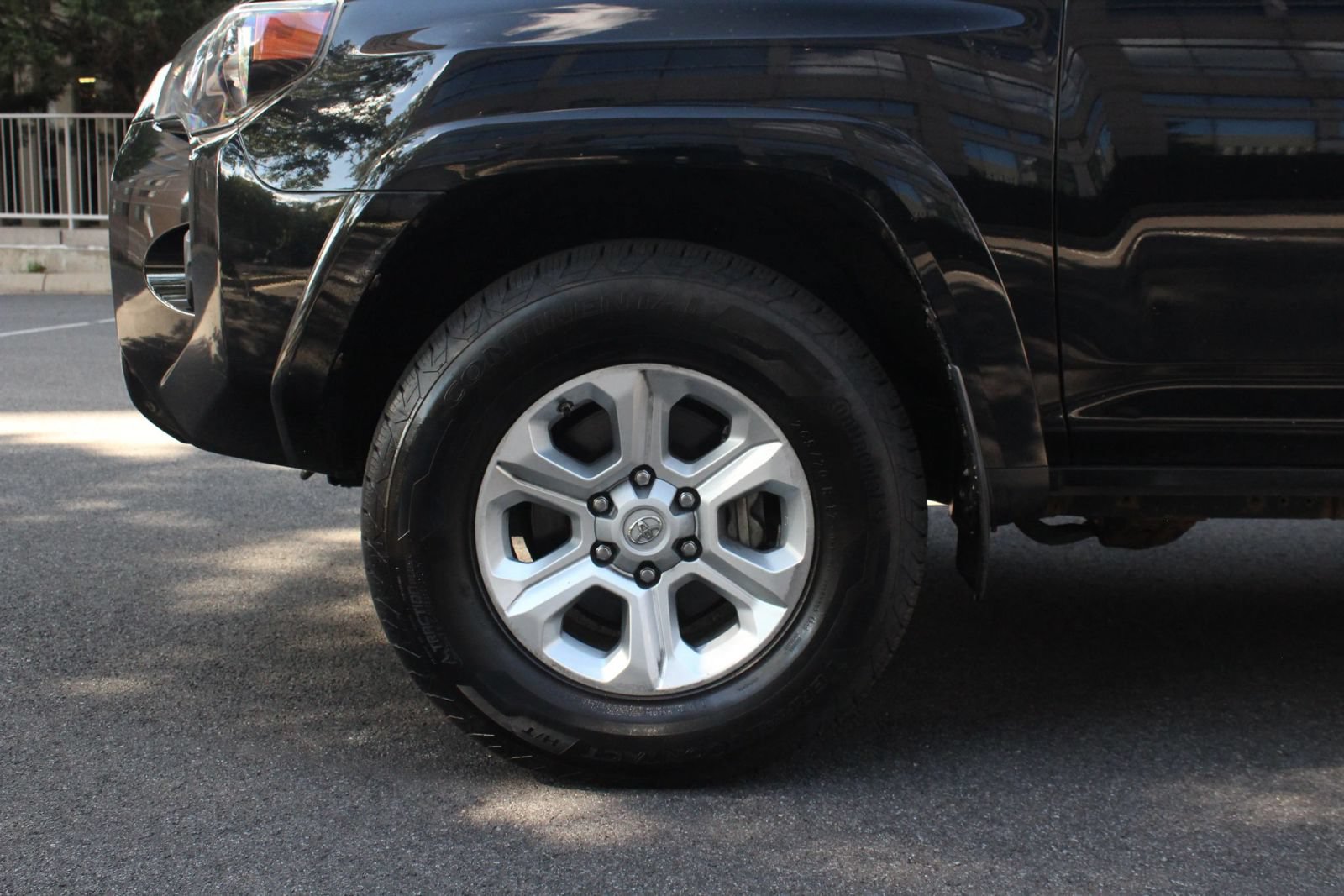 Used 2016 Toyota 4Runner SR5 AWD/4WD image 11