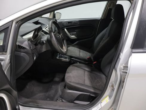 Used 2012 Ford Fiesta SE FWD image 9