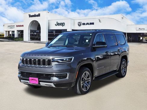 Used 2023 Jeep Wagoneer 4WD w/ Premium Group I image 3