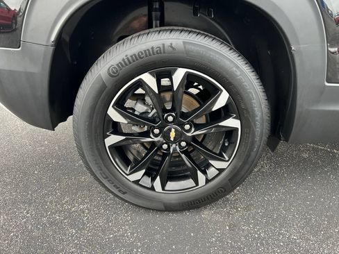 Used 2023 Chevrolet TrailBlazer LT FWD image 33