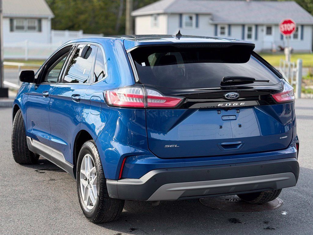 Used 2024 Ford Edge SEL AWD/4WD image 3