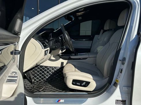 Used 2020 BMW 750i xDrive w/ Executive Package image 16