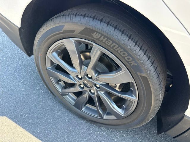 Used 2024 Chevrolet Equinox RS w/ RS Leather Package FWD image 10
