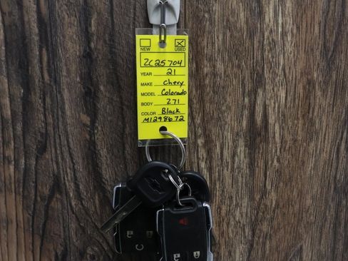 Used 2021 Chevrolet Colorado Z71 image 33