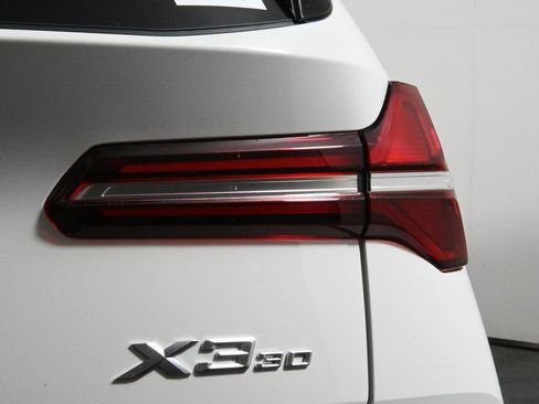 Used 2025 BMW X3 xDrive30i w/ Premium Package image 13