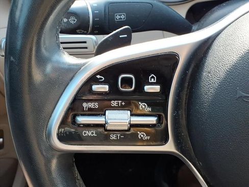 Used 2019 Mercedes-Benz C 300 4MATIC Sedan image 13