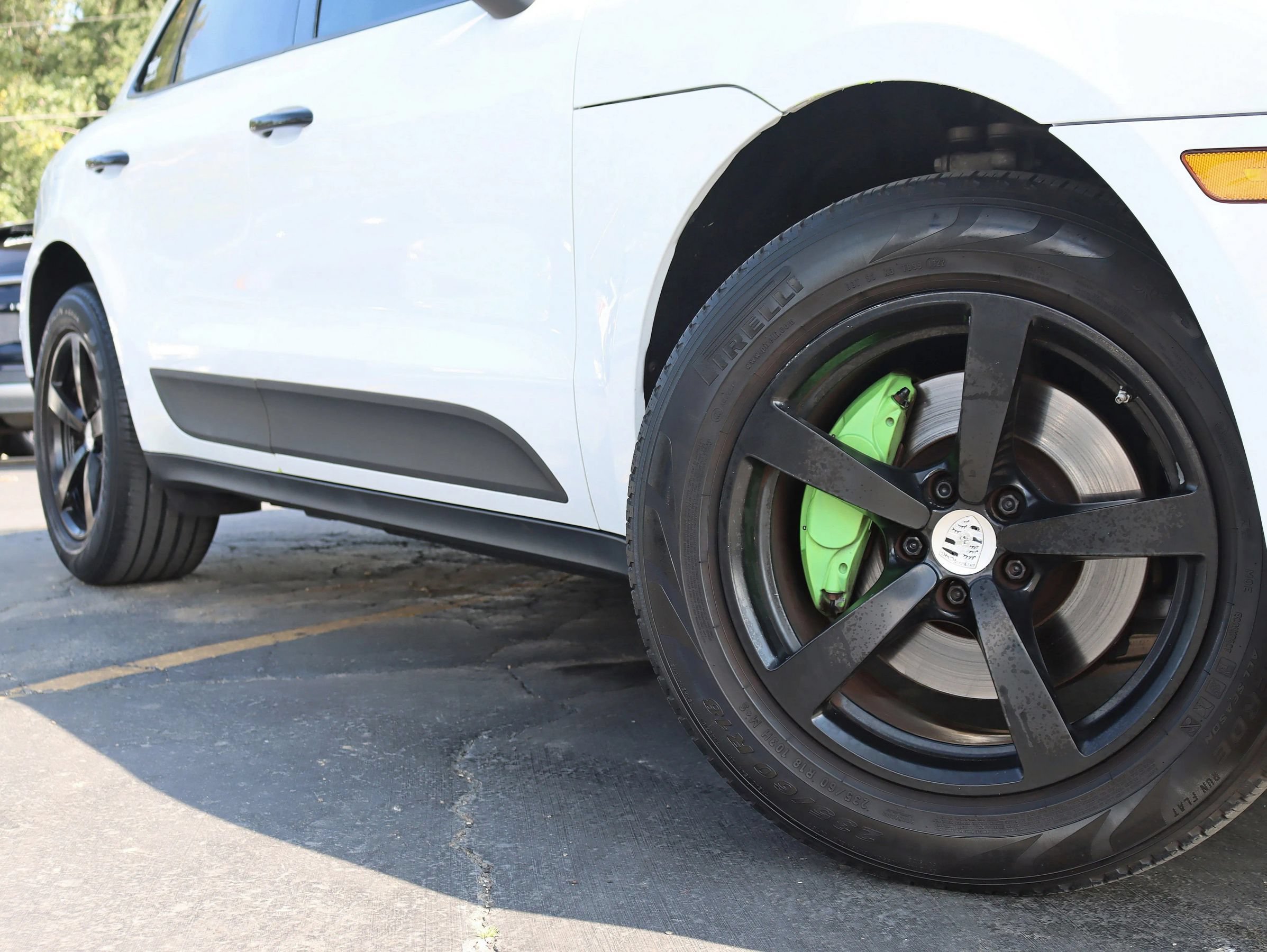 Used 2018 Porsche Macan Sport Edition AWD/4WD image 5
