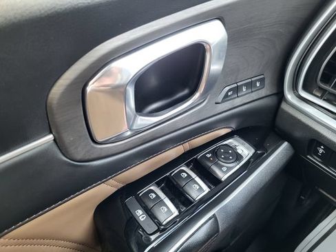 Certified 2024 Kia Sorento SX Prestige w/ Olive Brown Leather Package AWD/4WD image 26