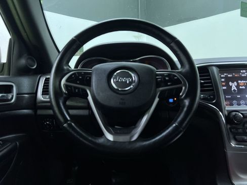 Used 2018 Jeep Grand Cherokee Altitude AWD/4WD image 20
