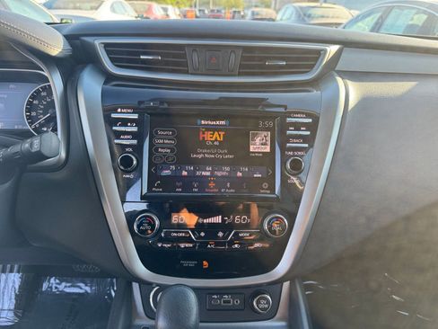 Used 2023 Nissan Murano S image 18