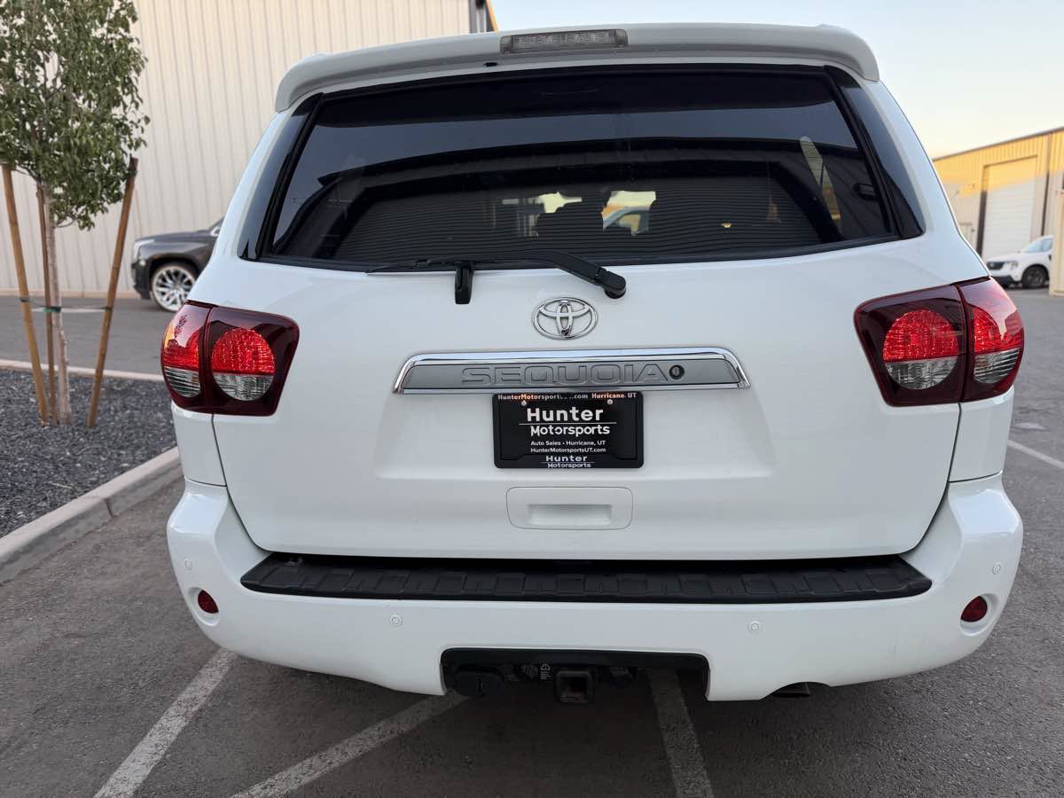 Used 2018 Toyota Sequoia Limited w/ Safety & Convenience Package AWD/4WD image 7