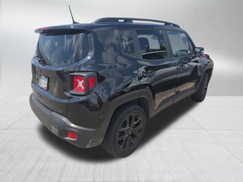 Used 2022 Jeep Renegade Altitude w/ Convenience Group AWD/4WD image 2