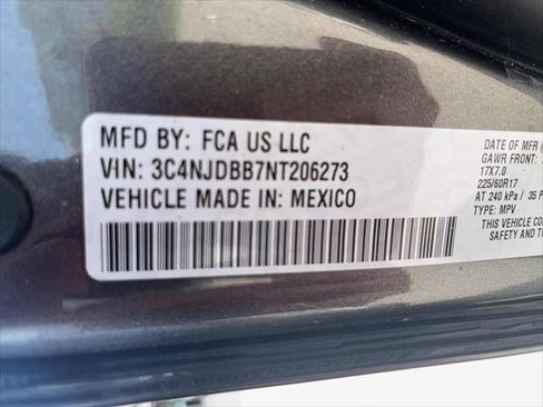 Certified 2022 Jeep Compass Latitude w/ Convenience Group image 17