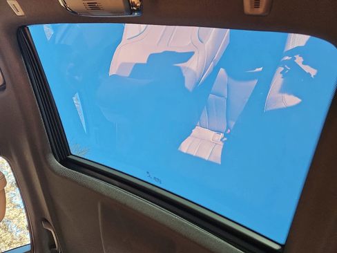 Used 2017 BMW 530i xDrive image 15