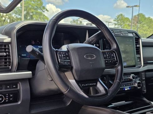 Used 2023 Ford F250 Platinum AWD/4WD image 27