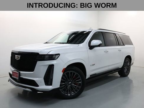 Used 2024 Cadillac Escalade ESV V w/ Heavy-Duty Trailer Package AWD/4WD image 2