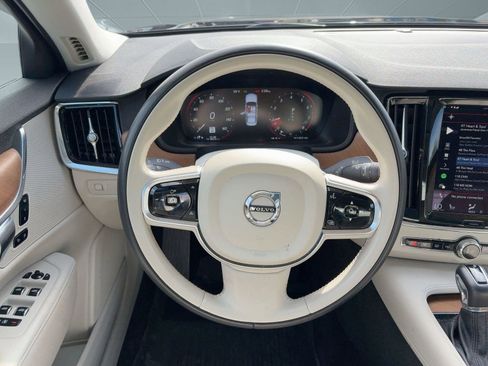 Used 2021 Volvo S90 T6 Momentum image 18