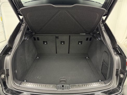 Certified 2025 Porsche Macan image 61