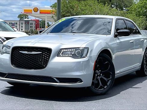 Used 2019 Chrysler 300 Touring w/ Sport Appearance Package RWD image 1