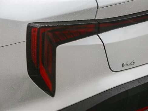 Certified 2025 Kia K4 LX image 11