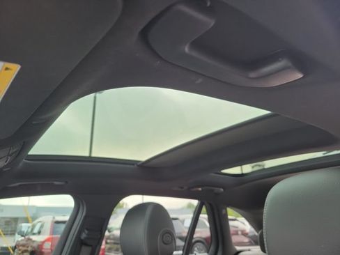 Used 2022 Mercedes-Benz GLC 300 4MATIC image 30