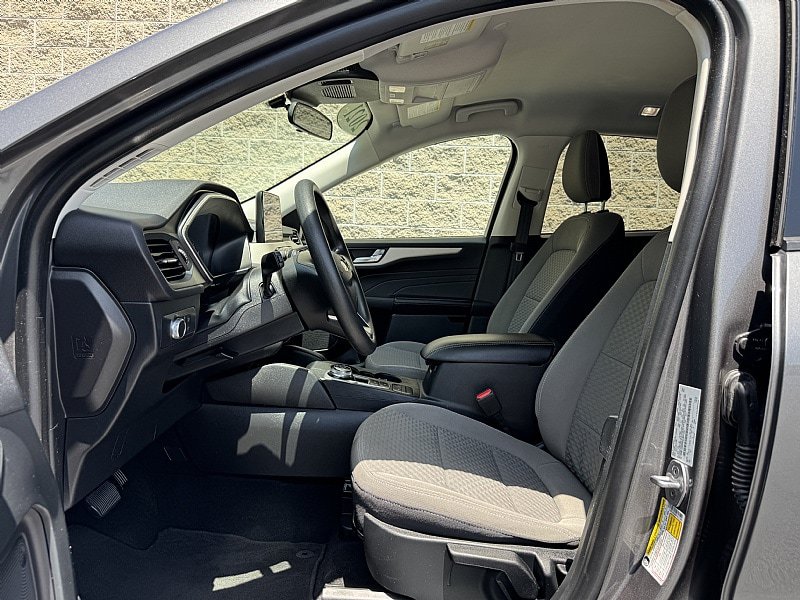 Used 2021 Ford Escape SE w/ SE Sport Appearance Package AWD/4WD image 27