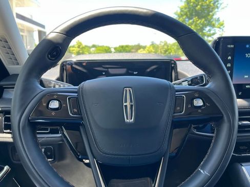 Used 2026 Lincoln Aviator AWD image 26