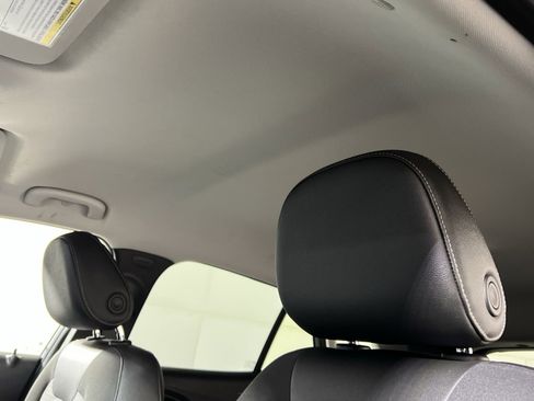 Used 2025 Chevrolet Trax LT image 22