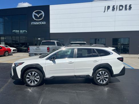Used 2025 Subaru Outback Limited AWD/4WD image 2