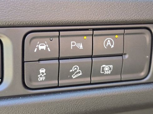 Used 2024 Chevrolet Tahoe High Country AWD/4WD image 11