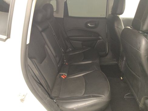 Used 2021 Jeep Compass Latitude image 19