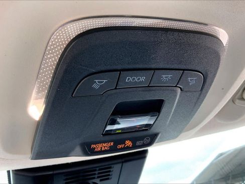 Used 2024 Toyota Corolla LE FWD image 32